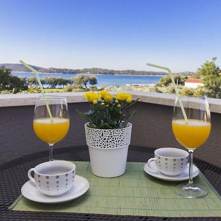 Apartmani Gabriella Vodice Esterno foto